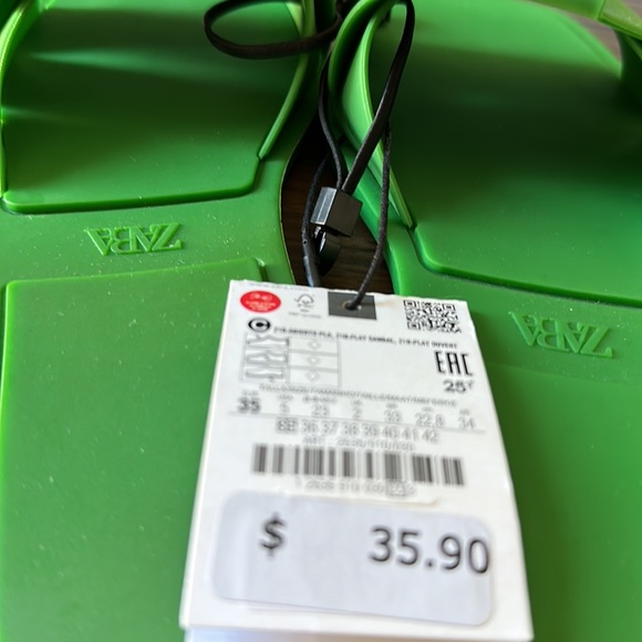 ZARA SLIDE SANDALS WITH CROSSOVER RUBBERIZED STRAPS - Picture 3 of 3